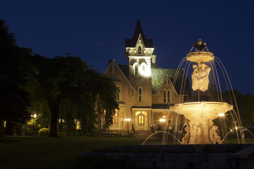 Elmhurst Inn&Spa Ingersoll Exterior foto