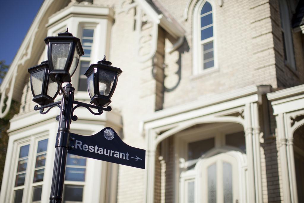Elmhurst Inn&Spa Ingersoll Exterior foto
