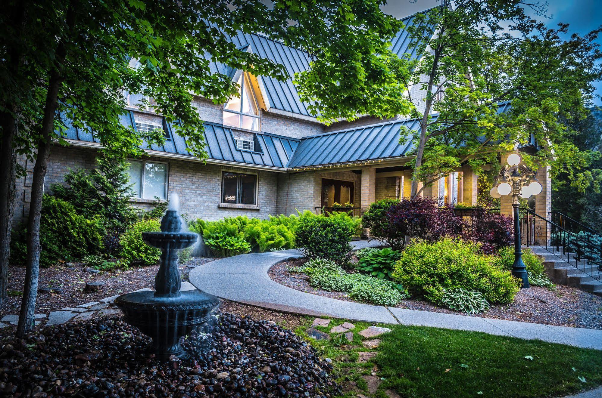 Elmhurst Inn&Spa Ingersoll Exterior foto